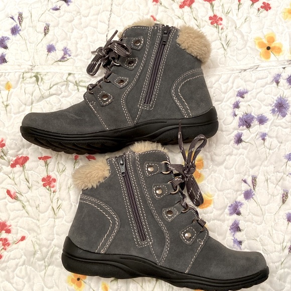 NWOT Earth Origins Crowley Gray Leather Suede Boots Fur Trim Women’s Size 7 Wide - Picture 6 of 13